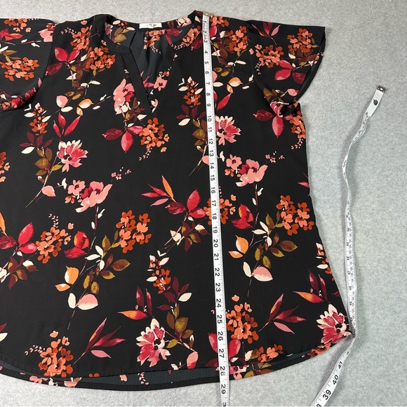 MAURICES Womens Plus Size XXL Black Floral Flutter Sleeve V Neck Top Shirt - Picture 5 of 10